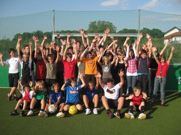 Gruppenbild mit allen Teilnehmern 